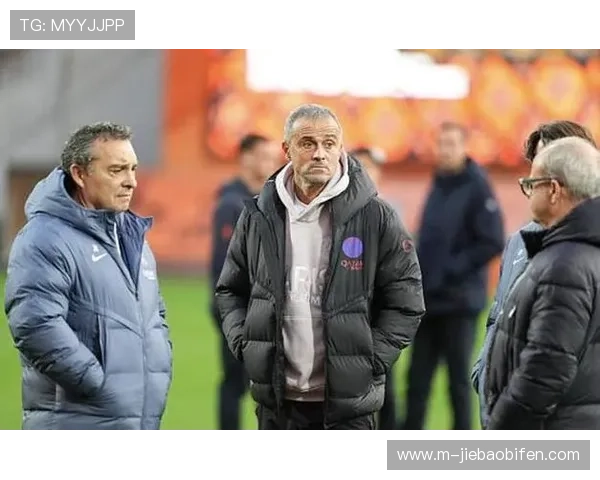 恩里克：不急于冬窗引援，信任现有阵容